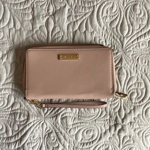 Aldo wristlet